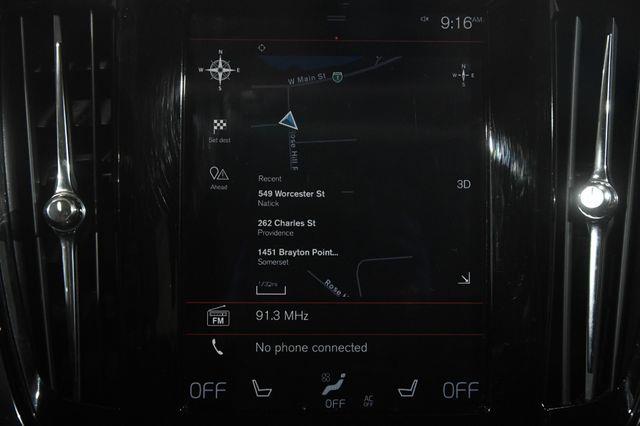 2018 Volvo S90 Momentum photo