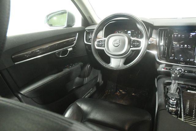 2018 Volvo S90 Momentum w/ Safety Tech photo