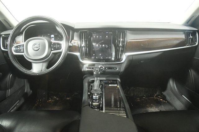2018 Volvo S90 Momentum w/ Safety Tech photo