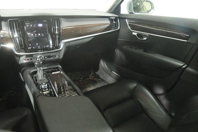 2018 Volvo S90 Momentum w/ Safety Tech photo