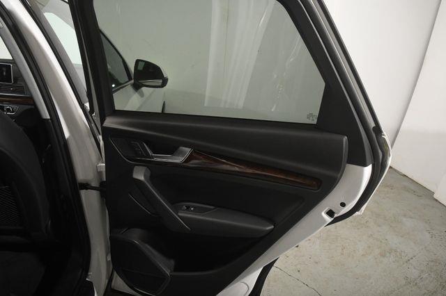 2018 Audi Q5 Tech Premium Plus w/ Virual Co photo