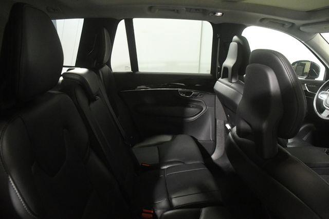2018 Volvo XC90 Momentum w/ Safety Tech photo