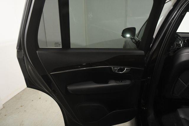 2018 Volvo XC90 Momentum w/ Safety Tech photo