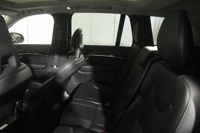 2018 Volvo XC90 Momentum w/ Safety Tech photo