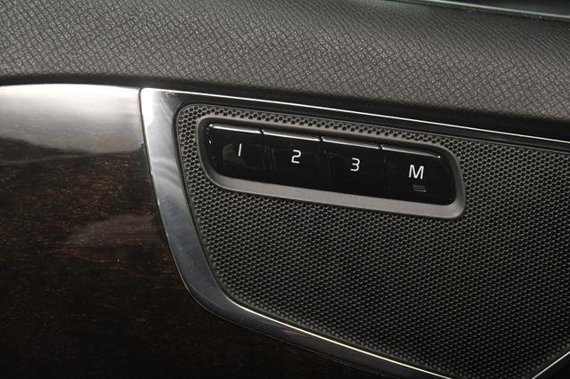2018 Volvo XC90 Momentum w/ Safety Tech photo