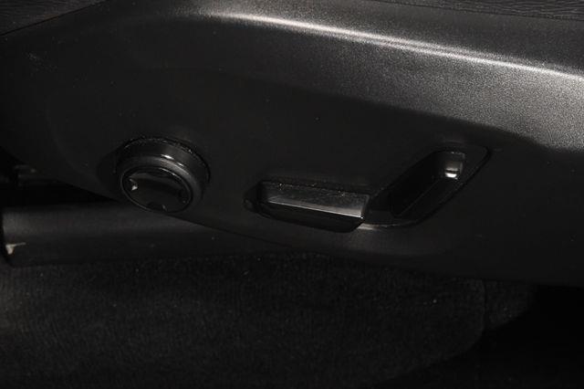2018 Volvo XC90 Momentum w/ Safety Tech photo