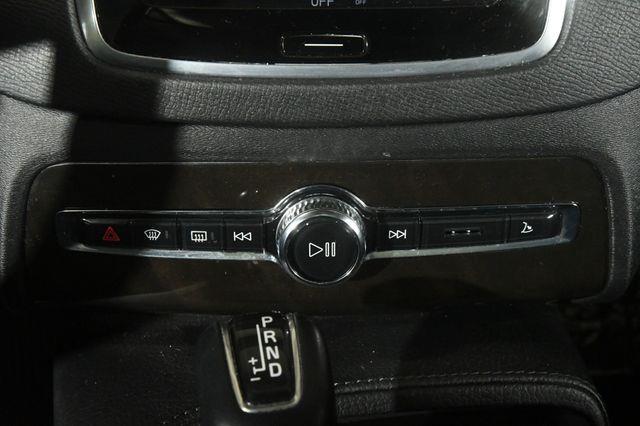 2018 Volvo XC90 Momentum w/ Safety Tech photo