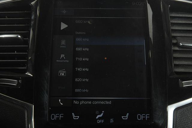 2018 Volvo XC90 Momentum w/ Safety Tech photo