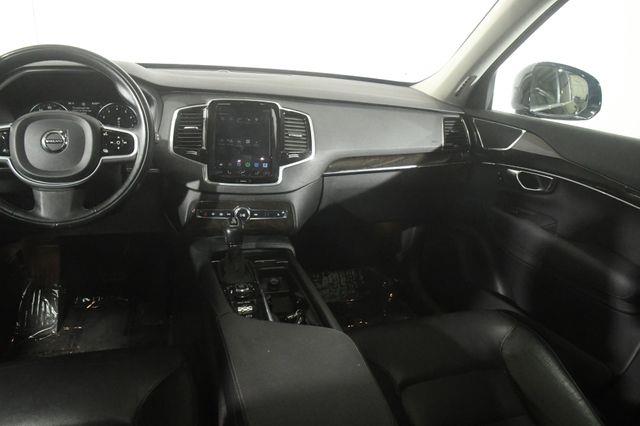 2018 Volvo XC90 Momentum w/ Safety Tech photo