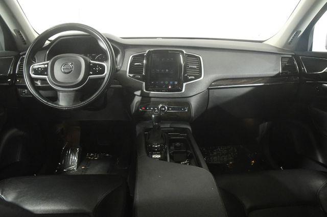 2018 Volvo XC90 Momentum w/ Safety Tech photo