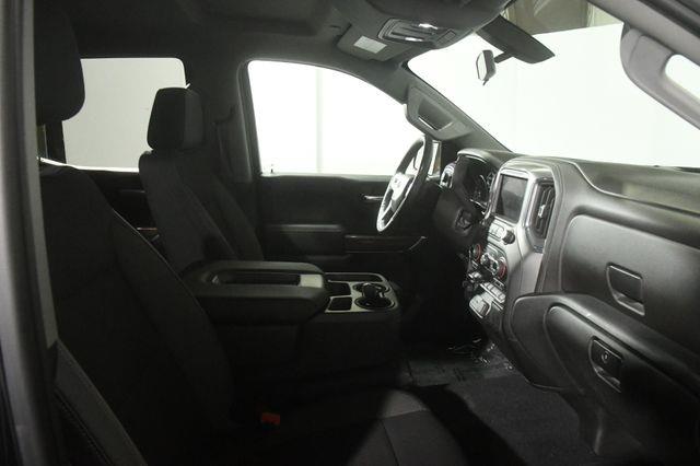 2019 Chevrolet Silverado 1500 RST photo
