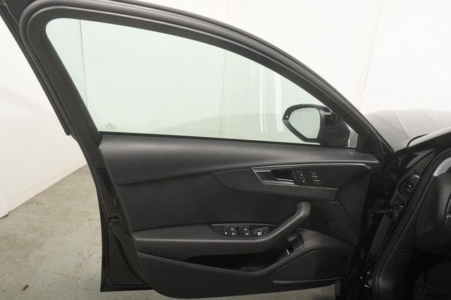 2018 Audi A4 Premium Plus w/ Virtual Cockpi photo