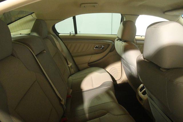 2015 Ford Taurus SEL photo