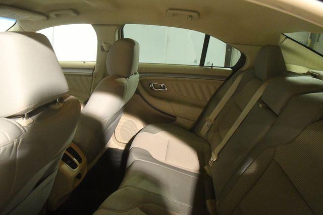 2015 Ford Taurus SEL photo