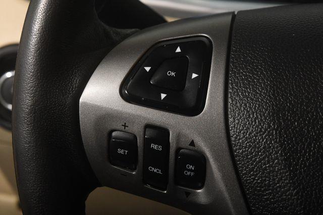 2015 Ford Taurus SEL photo
