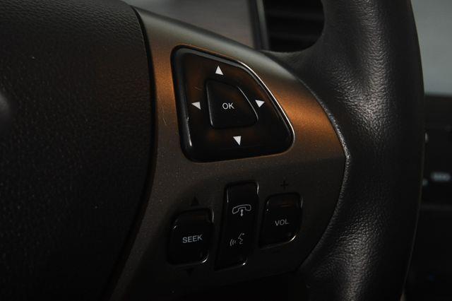 2015 Ford Taurus SEL photo