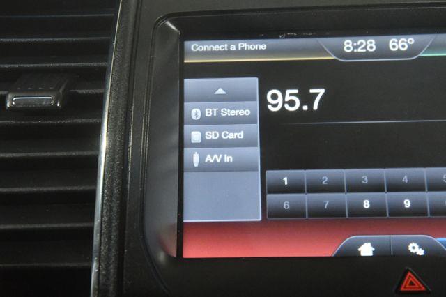 2015 Ford Taurus SEL photo