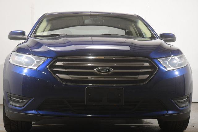 2015 Ford Taurus SEL photo