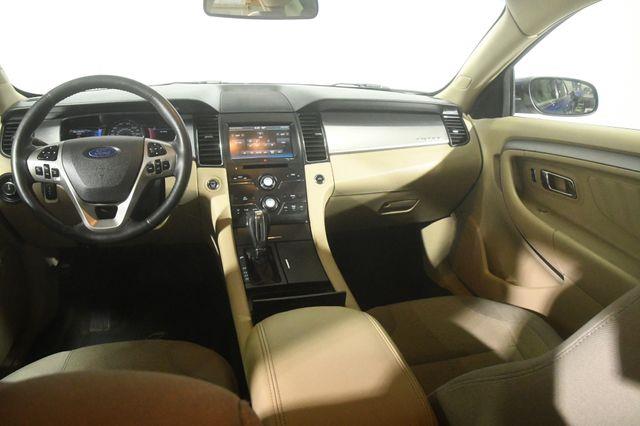 2015 Ford Taurus SEL photo