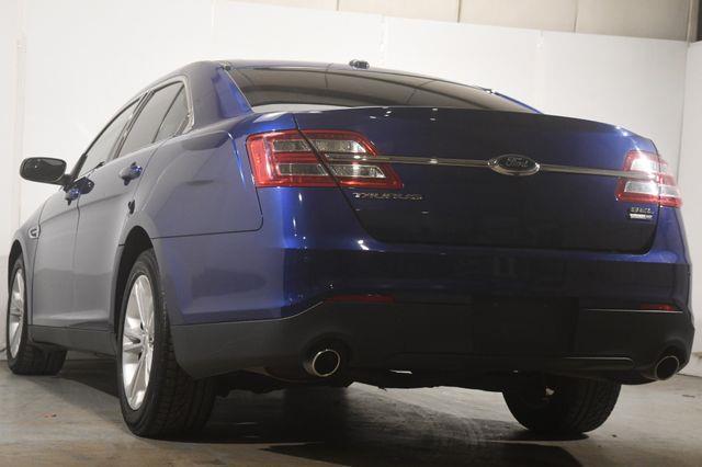 2015 Ford Taurus SEL photo