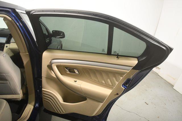 2015 Ford Taurus SEL photo