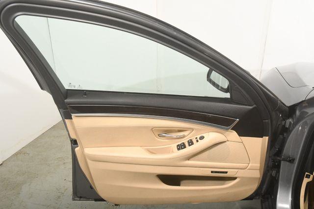 2015 BMW 5-Series 528i Xdrive w/ Nav/ Safety / C photo