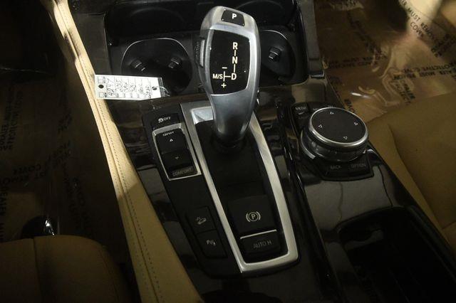 2015 BMW 5-Series 528i Xdrive w/ Nav/ Safety / C photo
