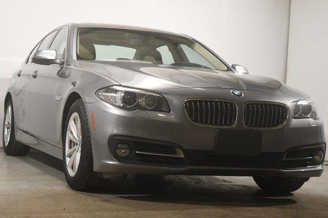 2015 BMW 5-Series 528i Xdrive w/ Nav/ Safety / C photo
