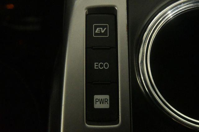 2017 Toyota Prius v Three w/ Navigation photo