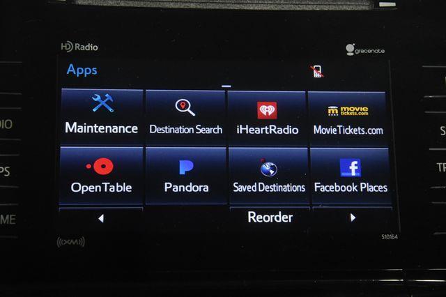 2017 Toyota Prius v Three w/ Navigation photo