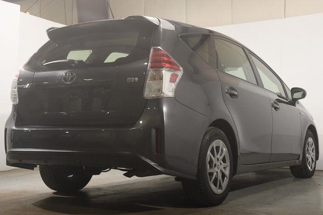2017 Toyota Prius v Three w/ Navigation photo