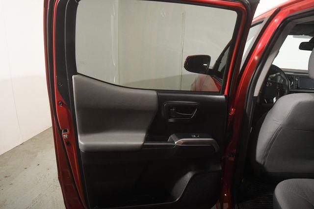 2019 Toyota Tacoma SR5 photo