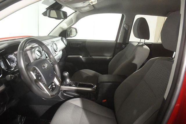 2019 Toyota Tacoma SR5 photo