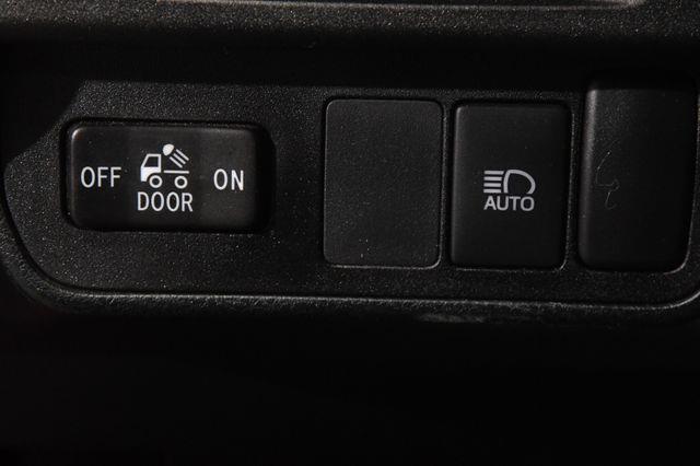 2019 Toyota Tacoma SR5 photo
