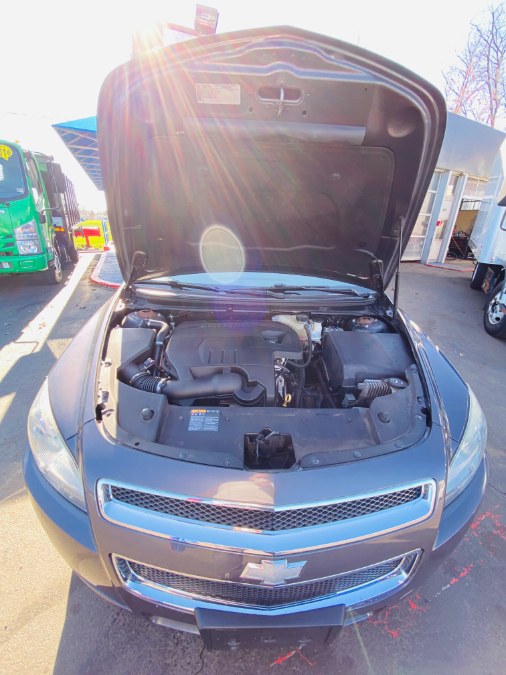 2011 Chevrolet Malibu LT photo