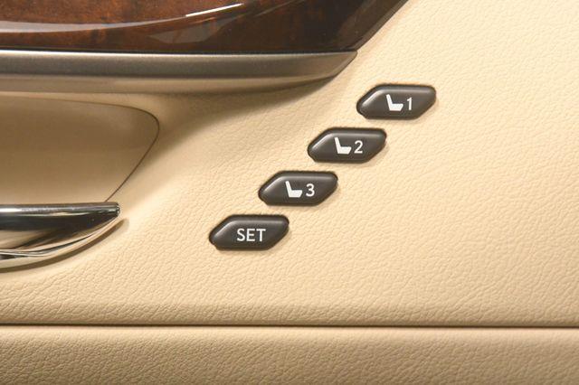 2013 Lexus ES 350 photo