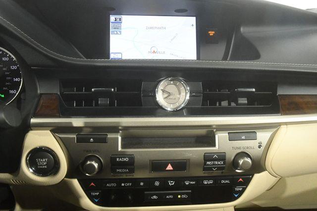 2013 Lexus ES 350 photo