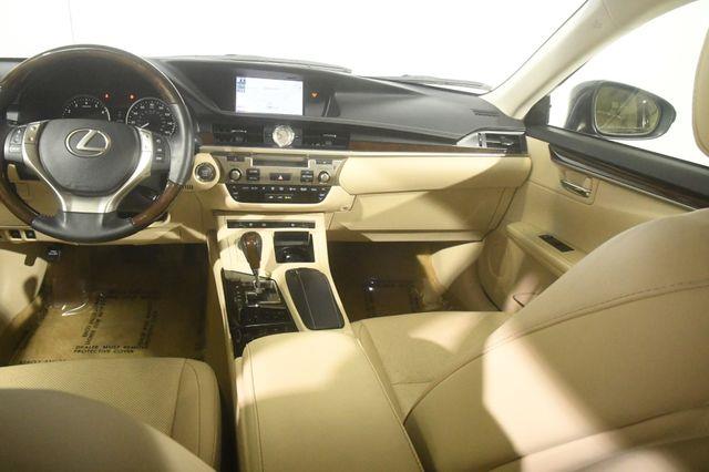 2013 Lexus ES 350 photo