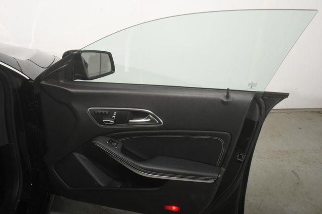 2018 Mercedes-Benz CLA 250 w/ Safety Tech photo