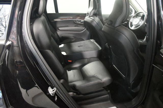 2019 Volvo XC90 Momentum w/ Advanced Package photo