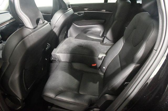 2019 Volvo XC90 Momentum w/ Advanced Package photo