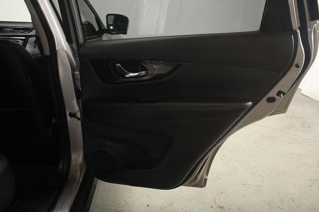 2018 Nissan Rogue SL photo