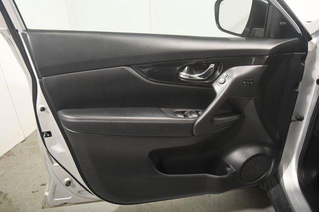 2018 Nissan Rogue SL photo
