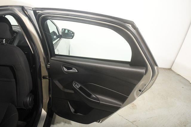 2016 Ford Focus SE photo