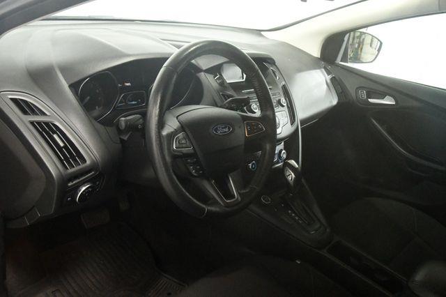 2016 Ford Focus SE photo