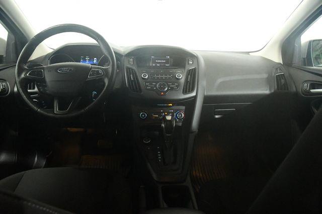 2016 Ford Focus SE photo