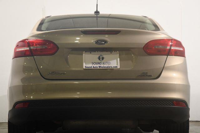 2016 Ford Focus SE photo
