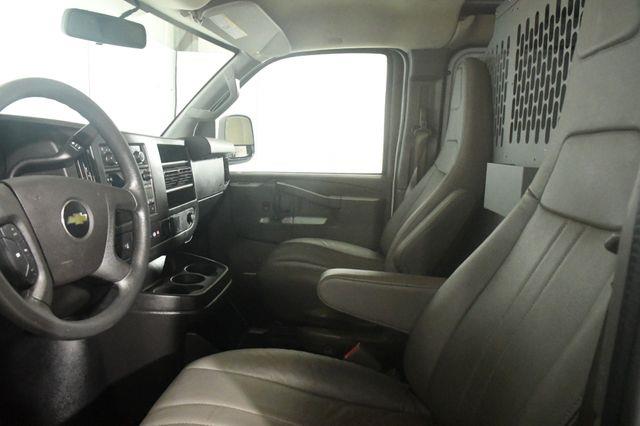 2017 Chevrolet Express Cargo Van CLOTH photo