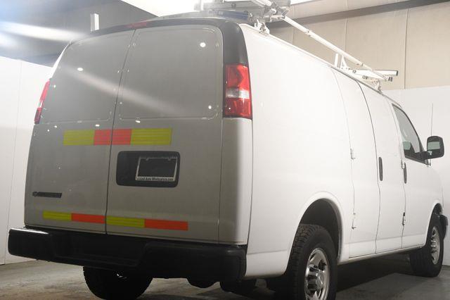 2017 Chevrolet Express Cargo Van CLOTH photo
