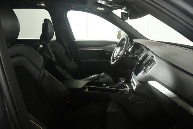 2017 Volvo XC90 R-Design photo